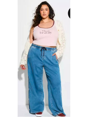 Torrid love sick Classic Beauty Crop Top